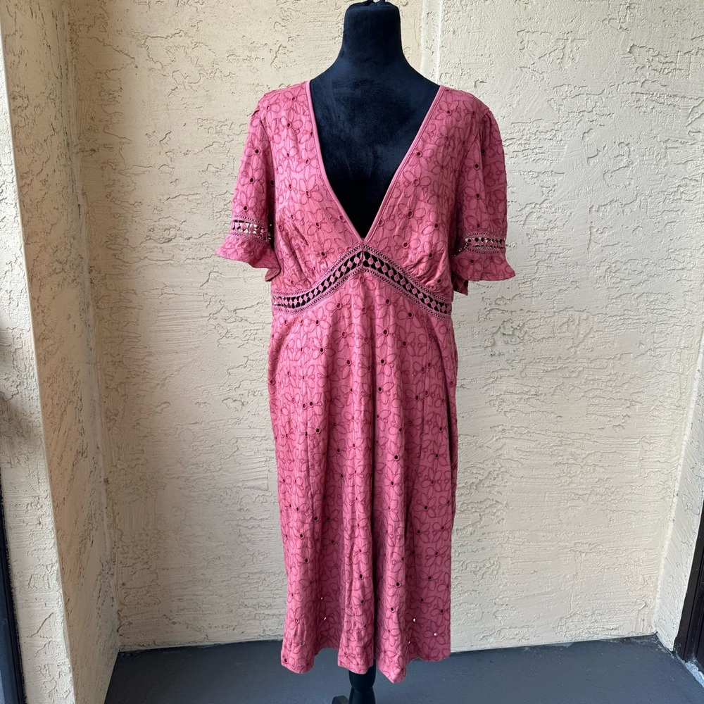 ASOS Maternity Eyelet Floral Dress Sz 12 V-neck Short Sleeve Color Rose